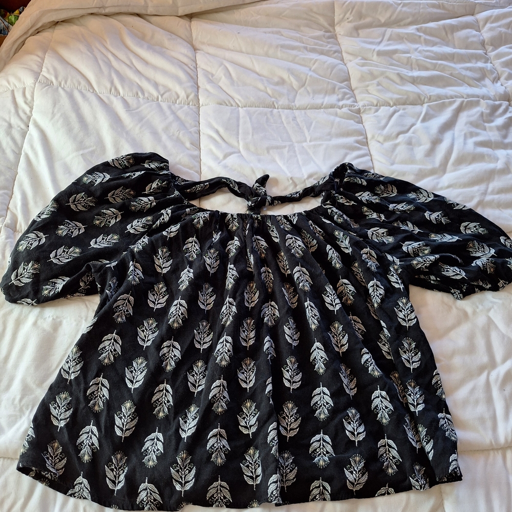 Black Leaf Print Women's Top
